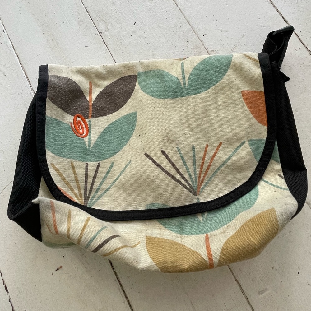 Timbuk2 crossbody bag